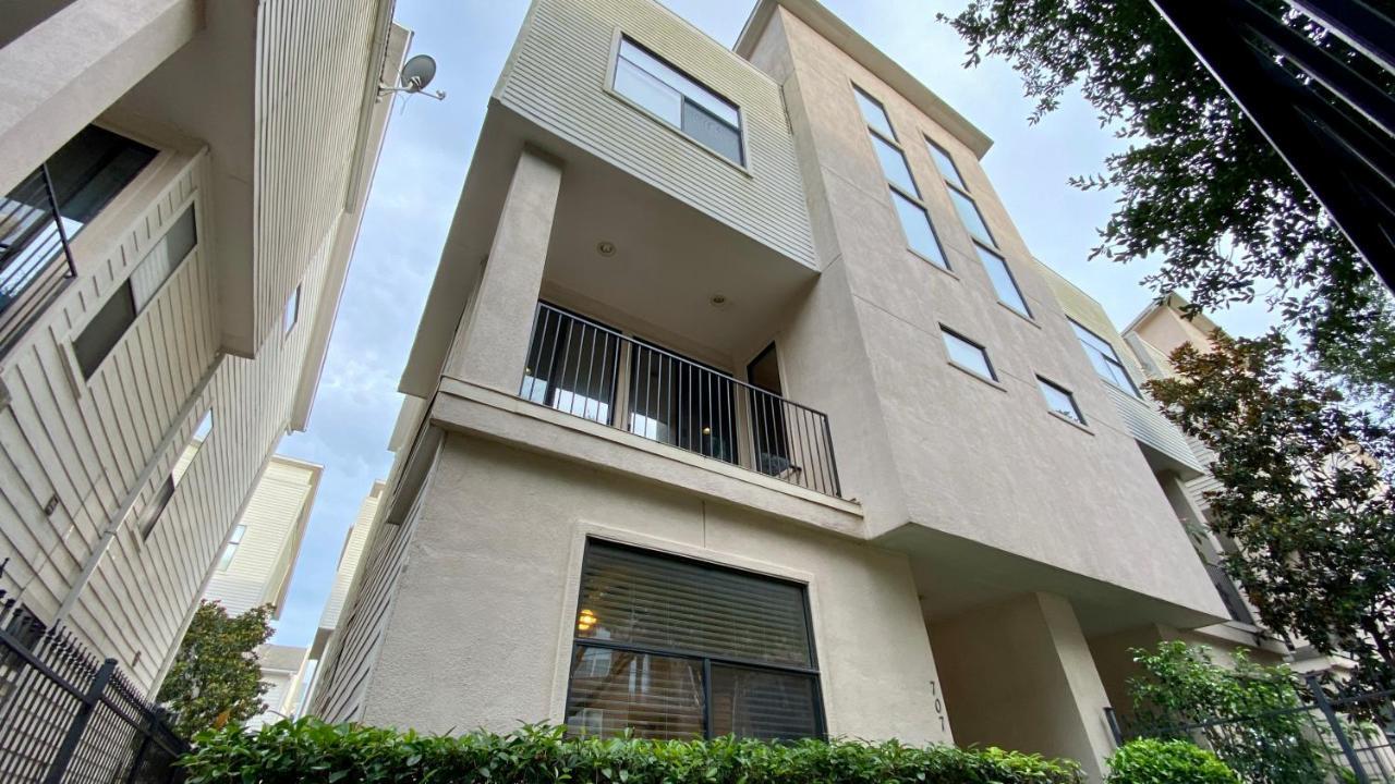 Luxury 4 Story In Downtown Houston