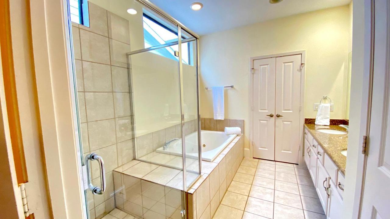 Luxury 4 Story In Downtown Holiday home Houston